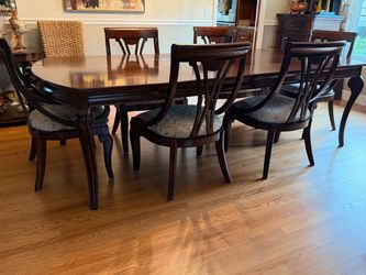 Dining Table & Chairs