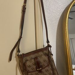 Dooney And Bourke Crossbody Bag