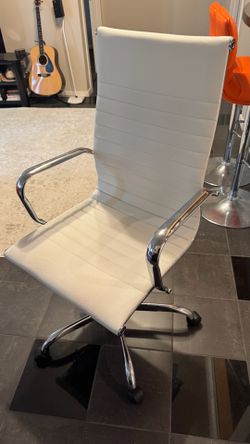 White Ribbed High Back Office Chair