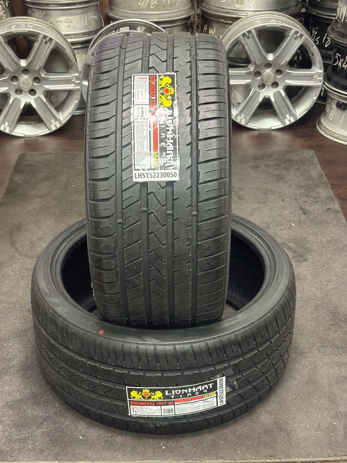 305/30/22 new tires Lionhart only two tires