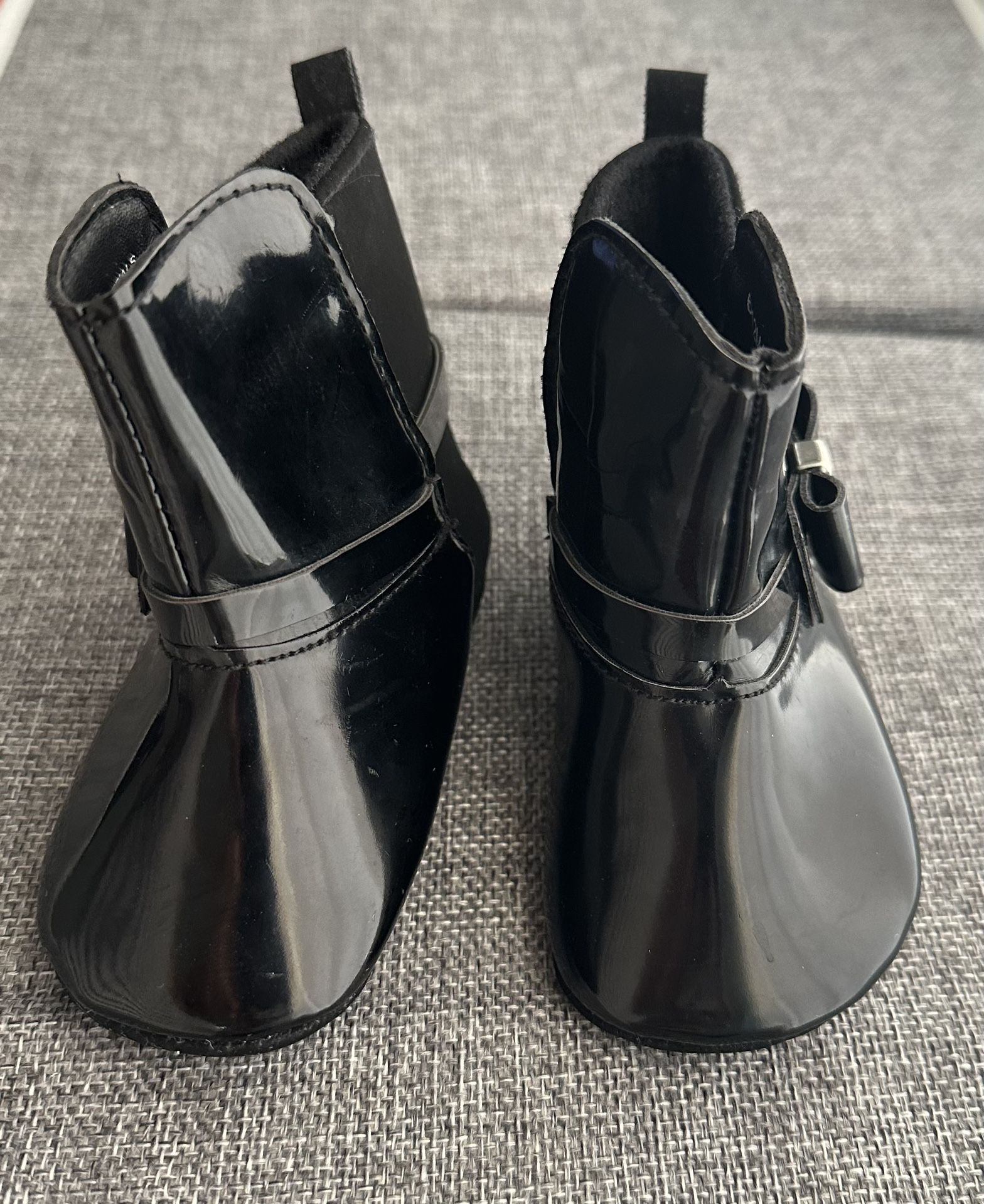 The Children’s Place Baby Girl Boots Size 6-12 Months