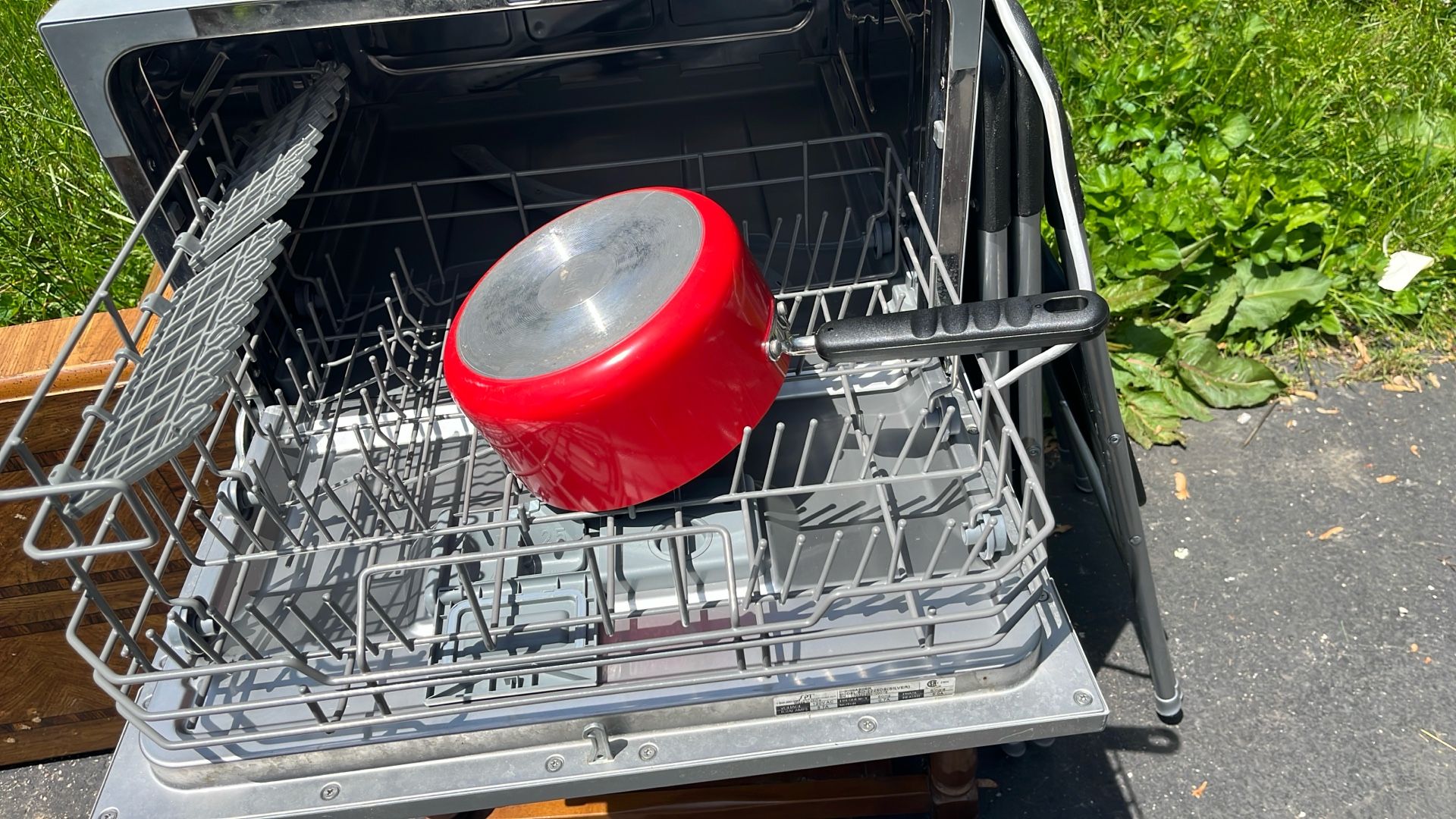 SPT countertop Dishwasher