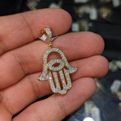 Solid Gold And Natural Diamond Hamsa Hand 