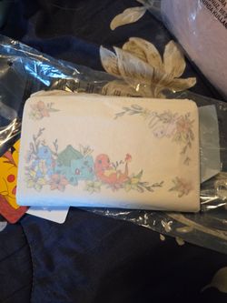 Loungefly pokémon wallet