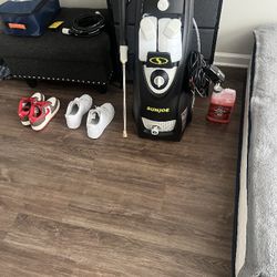Brand New Pressure Washer And Cleaning Kit Bag With Everything Extras Nozzles Etc