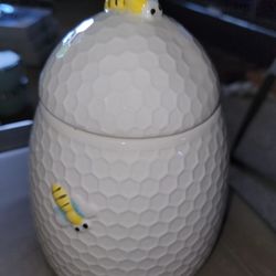 *NEW HONEY BEE COOKIE JAR.  DISHWASHER SAFE