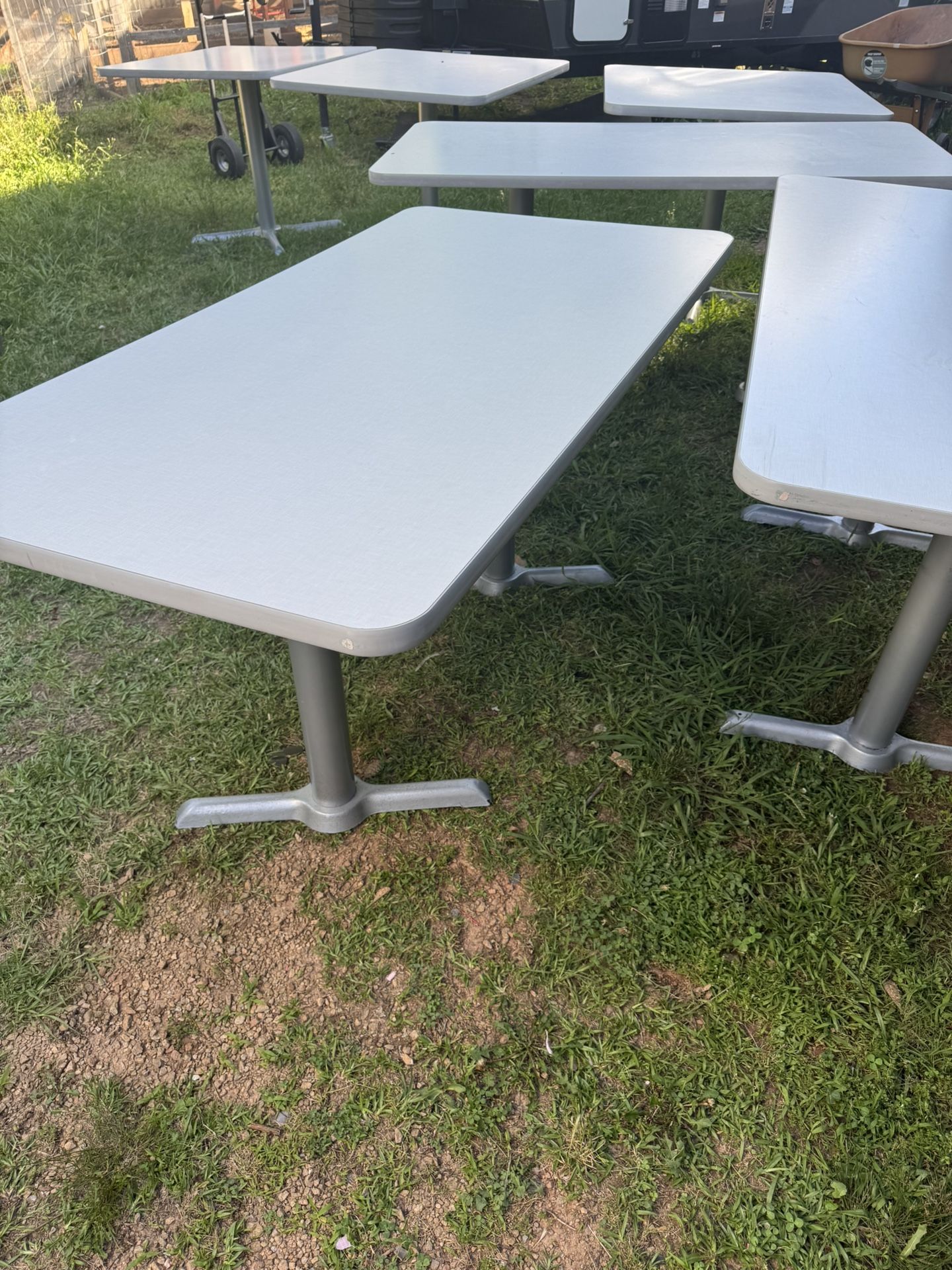 6 Tables