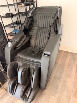 Zero Gravity Great Condition Massage Chair