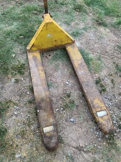 Pallet Jack 