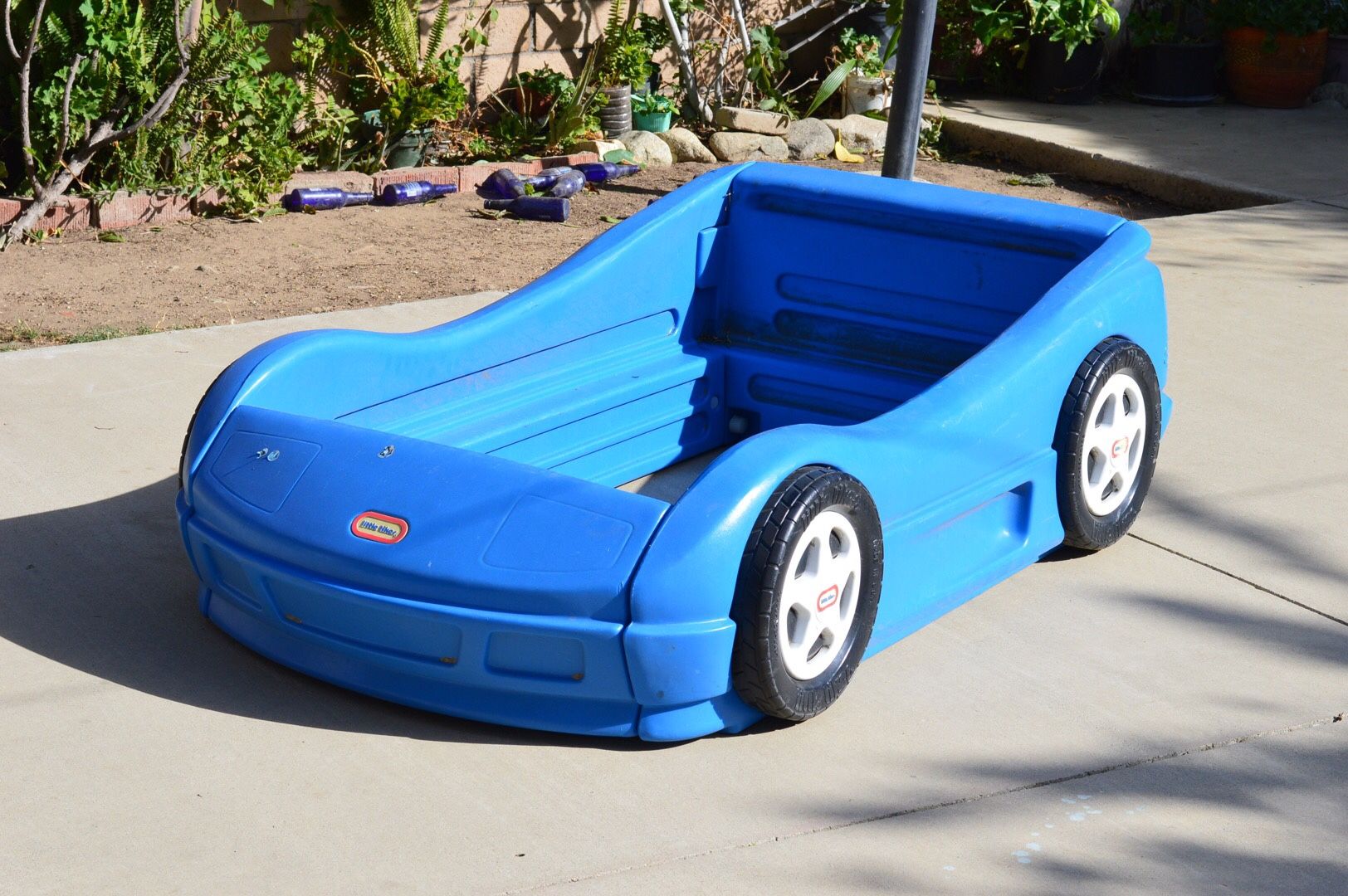 Little tikes car bed
