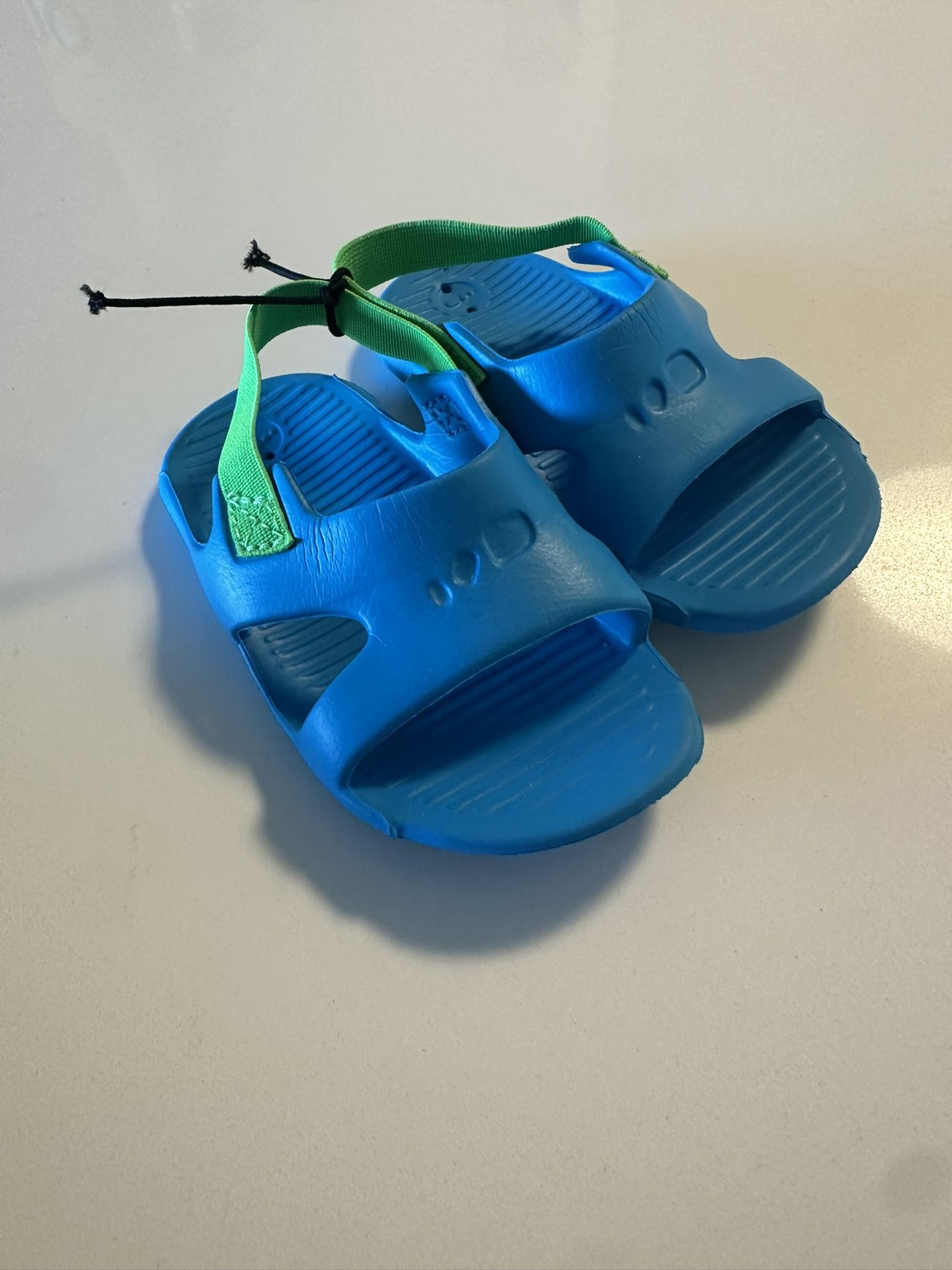 Baby Sandal Size 3.5/4.5 US