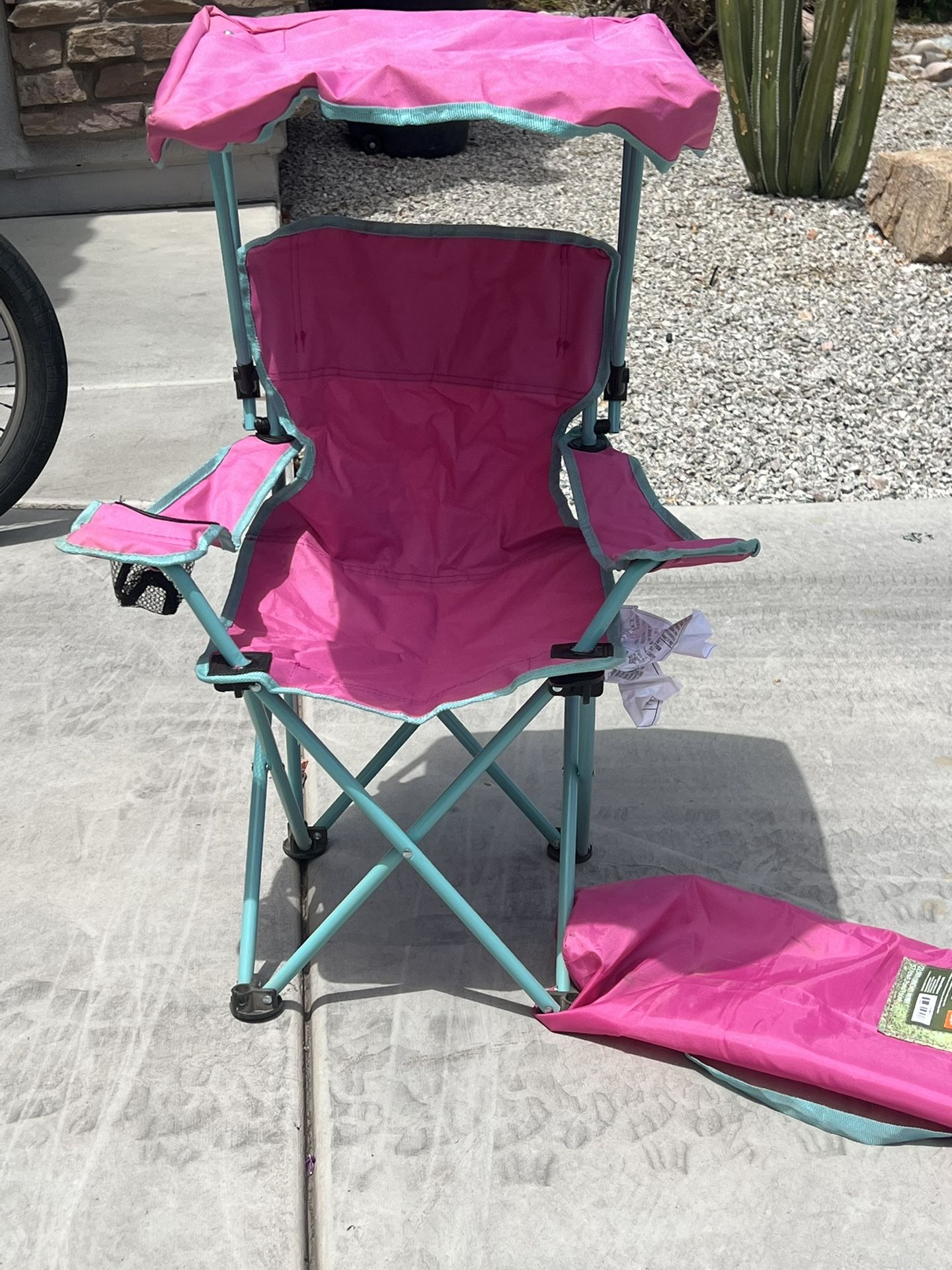 Kids chair with canopy