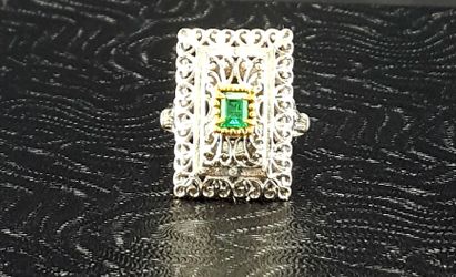 18K WHITE &YELLOW GOLD ART DECO RING WITH COLOMBIAN EMERALD