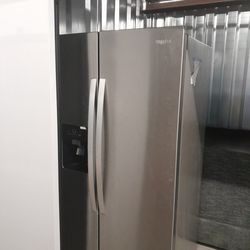 Whirlpool Refrigerator 