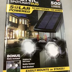 Bell Howell Bionic Spotlight Duo Solar Powered Flood Light *NEW* 