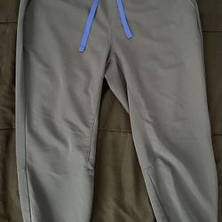 FIGS Joggers Scrub Pants, Size Small Short, Style# M21SW20515, PO# 2359