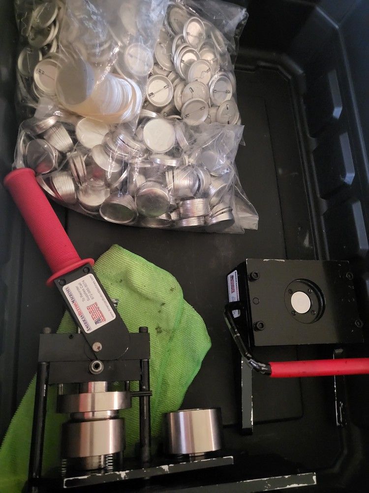 1.5 Inch American Button Maker Bundle