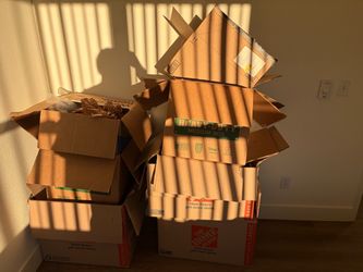 Free moving boxes. all sizes
