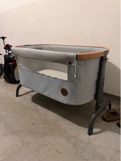 Maxi Cosí bassinet