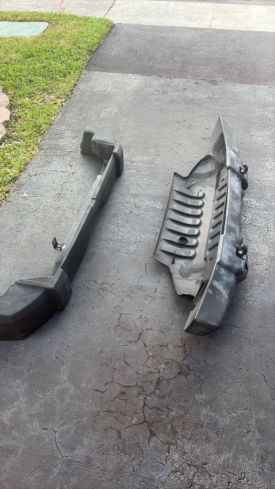 2014 Jeep Wrangler sport front and back bumpers