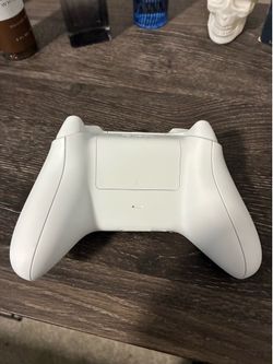 Brand new controller serious s works on any Xbox tho