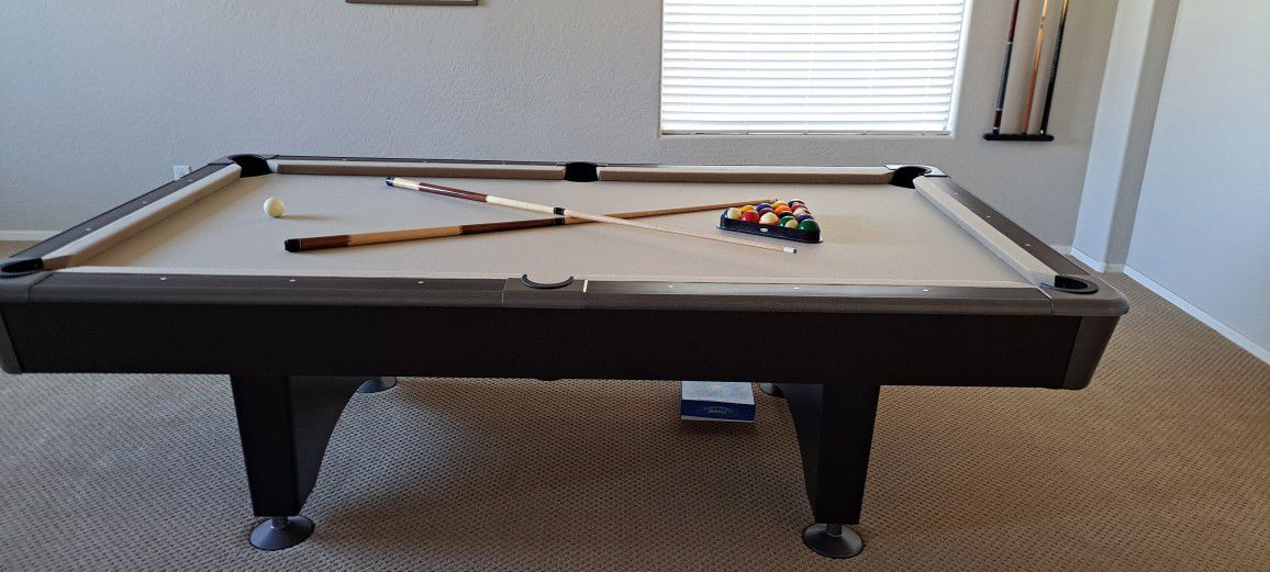 POOL TABLE, 8 Ft OLHAUSEN - EXCELLENT CONDITION  INCLUDES DELIVERY. SEE DETAILS BELOW