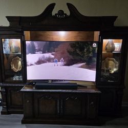 Wall Entertainment Center 