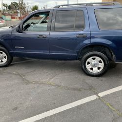 2002 Ford Explorer  Clean Title Smog Registered 190,000 Miles 