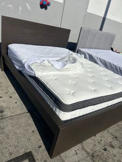 Beautiful full size bed frame with mattress