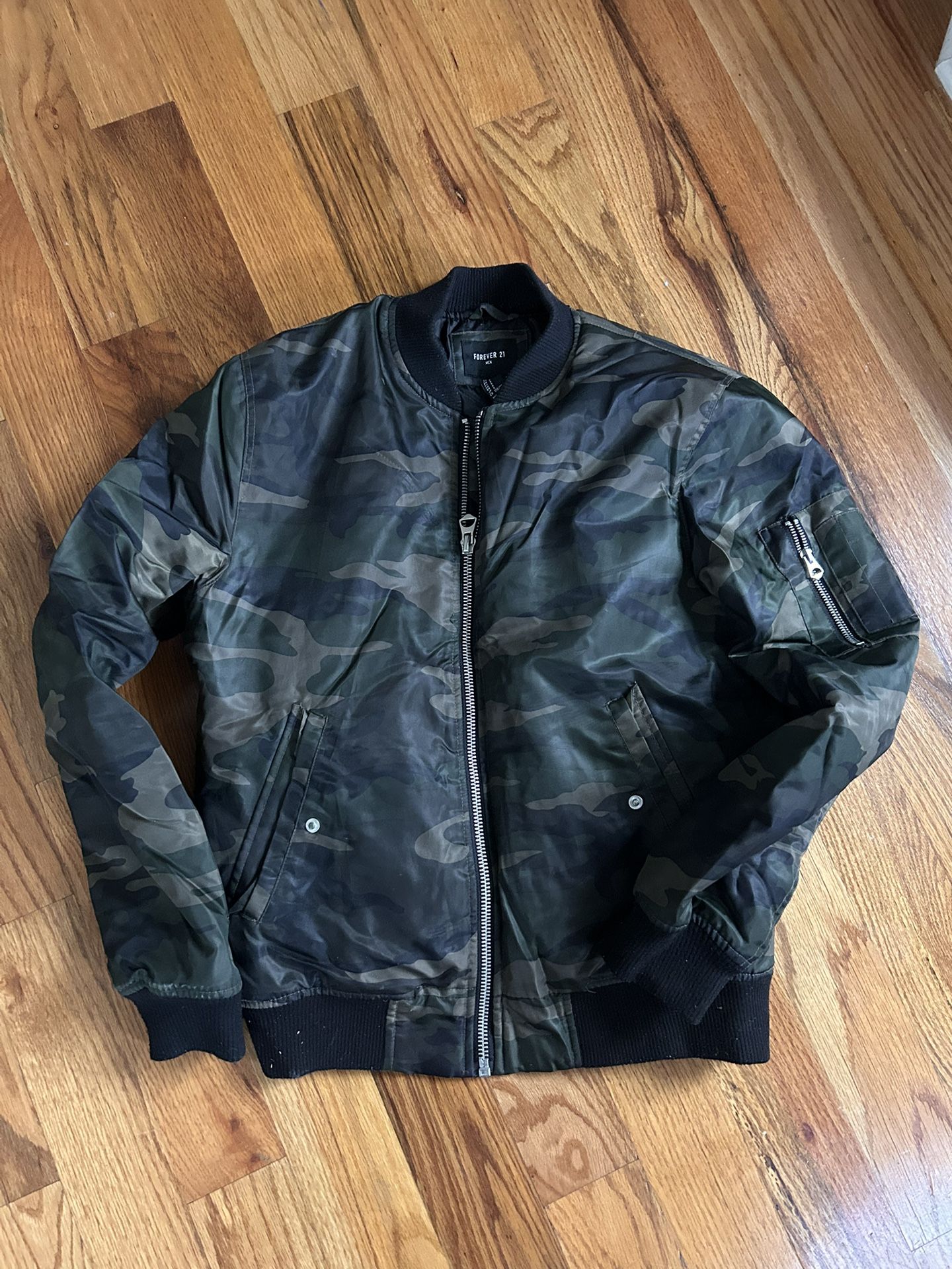 Men Quilted Camo Jacket  - Small