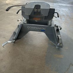 B&W Companion 5th Wheel Hitch 