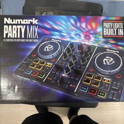 Numark Party Mix DJ