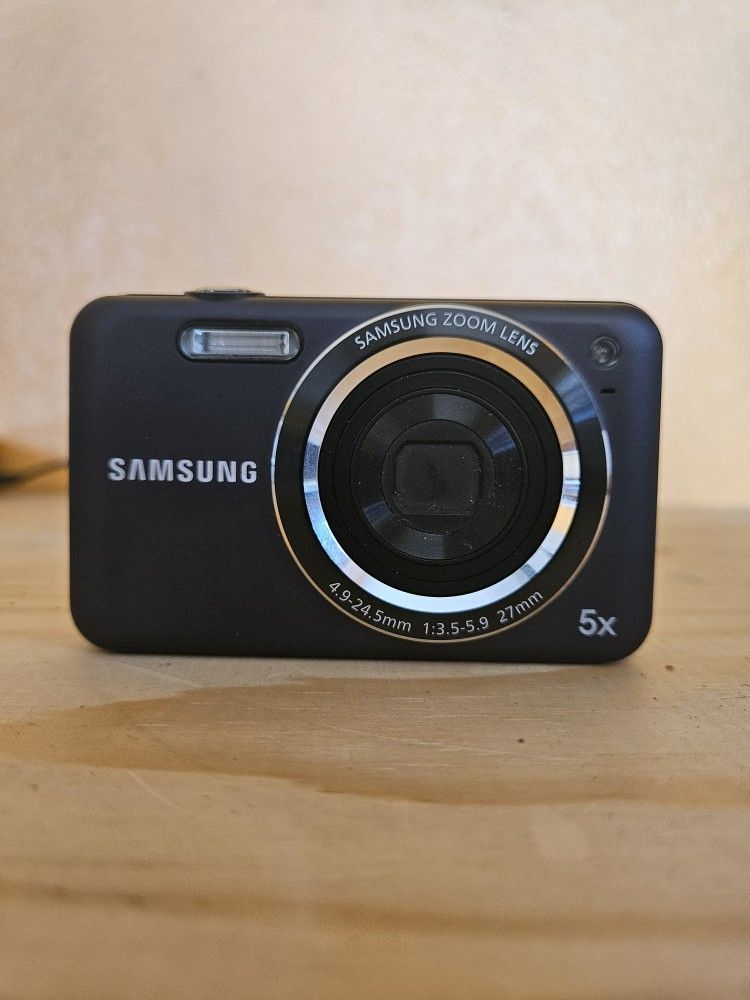 Samsung SL 605 Pocket Camera | Black