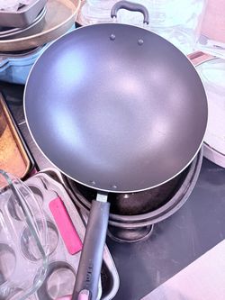 Moving sale - Wok Pan
