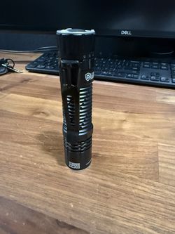 Nitecore EDC33 Flashlight