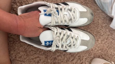 Adidas shoes 5 1/2