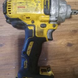 Dewalt 20v Brushless Impact Wrench With 1/2" Drive. Comes With 20v 4.0ah XR battery And Charger