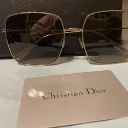 women Dior sunglasses