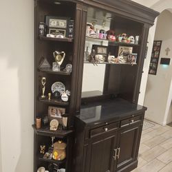 Bar base /hutch with 2 corner shelves