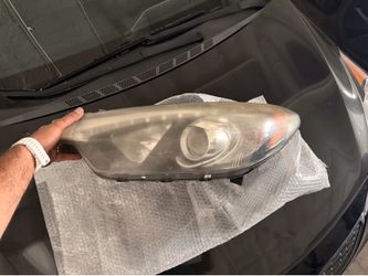 Kia forte 2016  driver side headlight with LED