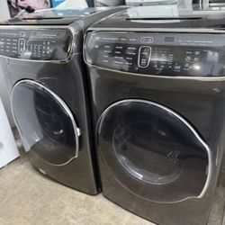 Samsung Flex Jumbo Size Washer 5.2  Cu Ft Gas Dryer 7.5 Cu Ft 