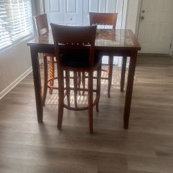 Dinner table And Chairs