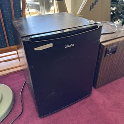 Mini Fridge with Freezer