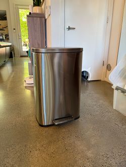 Stainless Steel Step Trash Can - Kitchen Size, Foot Pedal