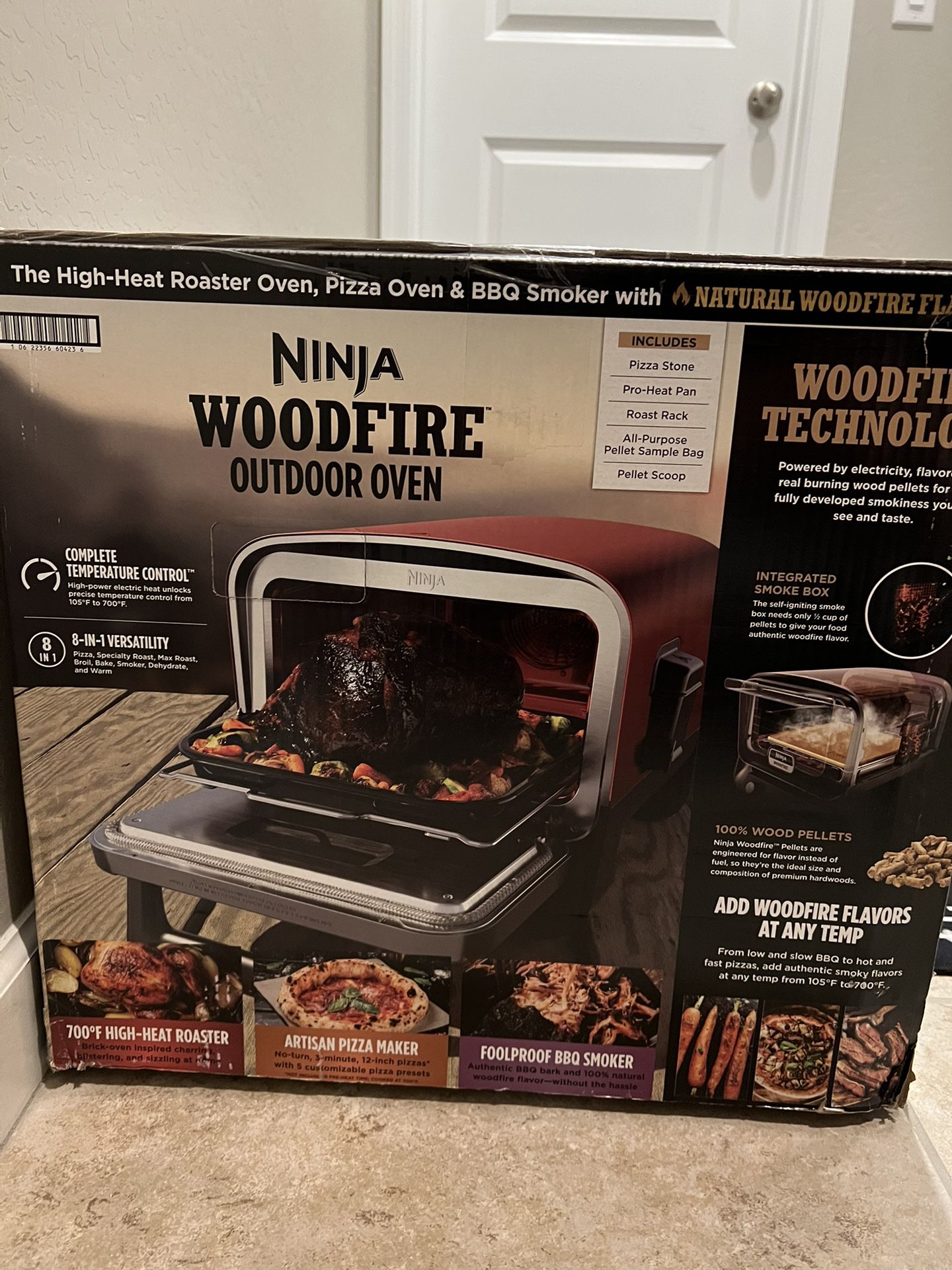 Ninja Woodfire 8-in-1 Outdoor Oven - High-Heat Roaster, Pizza Oven, BBQ Smoker