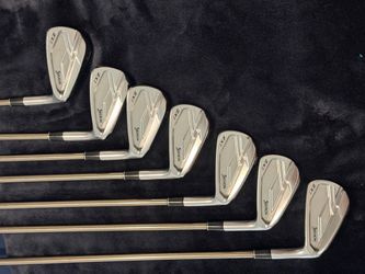 Srixon Zx7 Set of Irons Pw-4 (Right Handed)