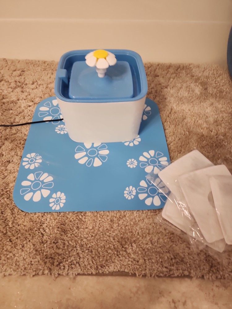 Cat Fountain With 5 Free New Filters