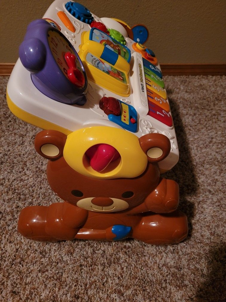 VTECH 2-IN-1 Discovery Table
$20