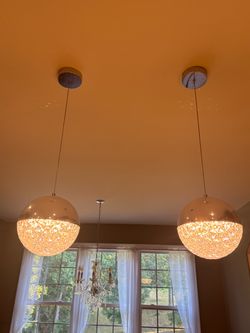 Over the table/counter pendant lighting