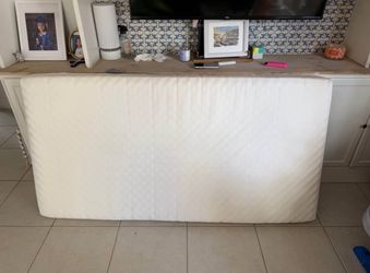 Twin mattress